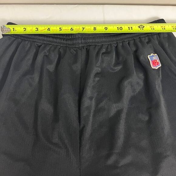 NIKE Oakland Las Vegas RAIDERS Practice Shorts Men's Size XL Black - Picture 6 of 9